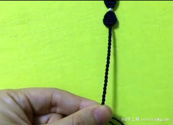 蝴蝶结手链编法 第16步